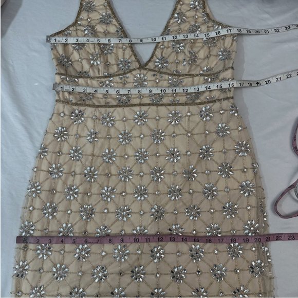 NWT $598 Mac Duggal [ 10 ] Sleeveless Beaded Floral V Neck Gown Nude Silver Q611 - Picture 3 of 16